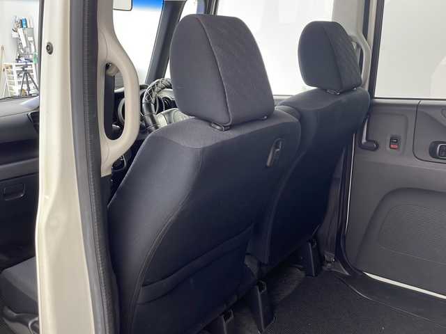 ホンダ Ｎ ＢＯＸ カスタム G 兵庫県 2012(平24)年 3.9万km プレミアムホワイトパール ・運転席用i-SRSエアバッグシステム〈連続容量変化タイプ〉＆助手席用SRSエアバッグシステム/・VSA（ABS＋TCS＋横すべり抑制）/・EBD（電子制御制動力配分システム）付ABS/・プロジェクタータイプ ディスチャージヘッドライト〈HID〉/・ヒルスタートアシスト機能/・アイドリングストップシステム/・ECONモード/・Hondaスマートキーシステム（アンサーバック/ウエルカムランプ機能付） /・電動格納式リモコンカラードドアミラー/・親水/ヒーテッドドアミラー＋フロントドア撥水ガラス/・UVカット機能付ガラス（フロントウインドウ/フロントコーナー/フロントドア）/・高熱線吸収/UVカット機能付プライバシーガラス（リアドア/リアクォーター/テールゲート）/・クリアアウターレンズ・リアコンビネーションランプ（LEDストップランプ＆LEDテールランプ）/・フォグライト/・フルホイールキャップ