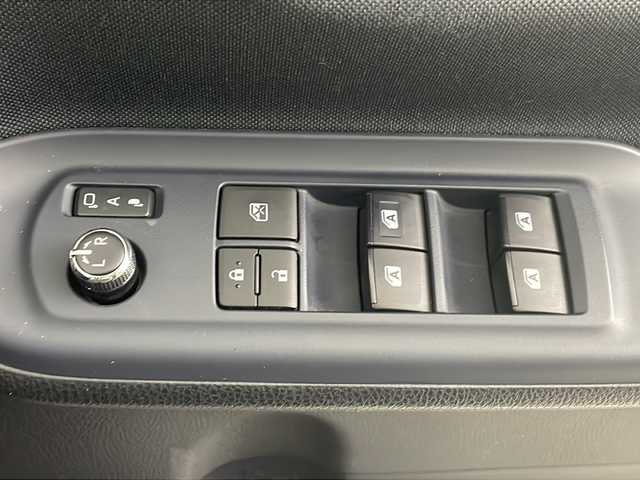 トヨタ ヴォクシー ZS 煌Ⅱ 埼玉県 2017(平29)年 5.4万km ホワイトパールクリスタルシャイン 純正10インチナビ　NSZN-Z66T/(Bluetooth/CD/DVD/AM/FM)/地デジフルセグ/バックカメラ/ETC/オートマチックハイビーム/車線逸脱警報/衝突軽減ブレーキ/先行車発進お知らせ機能/アイドリングストップ/ECOモード/ロールサンシェード/プッシュスタート/ステアリングリモコン/両側パワースライドドア/フロントフォグランプ/ウィンカーミラー/電動格納ミラー/純正フロアマット/純正ドアバイザー/純正16インチアルミホイール