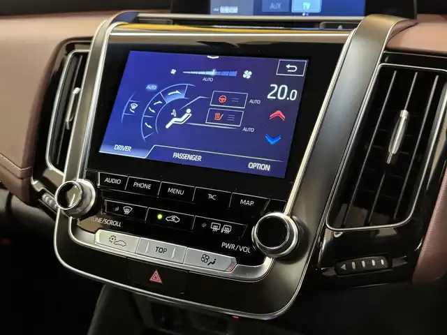トヨタ クラウン ハイブリッド S 群馬県 2019(平31)年 8万km シルバーM セーフティセンス/純正メーカーナビ/　　CD/DVD/BT/フルセグ/MSV/USB/AUX/バックカメラ/レーダークルーズコントロール/LEDオートライト/オートハイビーム/前席シートヒーター/純正18インチAW/コーナーセンサー/ドライブレコーダー/ブラインドスポットモニター/レーンアシスト/オートブレーキホールド/ステアリングヒーター/ステアリングスイッチ/オートリトラクタブルミラー/横滑り防止装置/サイド・カーテンエアバッグ/スマートキー/ビルトインETC2.0
