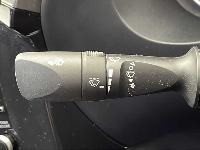 トヨタ ハイラックス Z GRスポーツ 千葉県 2023(令5)年 3万km アティチュードブラックマイカ プリクラッシュセーフティ/レーダークルーズコントロール/車線逸脱防止支援システム/ふらつき検知/ロードサインアシスト/全方位カメラ/パドルシフト/ダウンヒルアシストコントロール/デュアルエアコン/カーテンエアバッグ/純正ディスプレイオーディオ/ナビデータ/Bluetooth/USB/Miracast/革巻きステアリング/ステアリングスイッチ/ETC/ICONIX/フォグランプ/カーテンエアバッグ/純正18インチアルミホイール