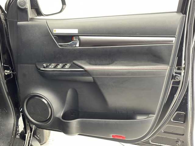 トヨタ ハイラックス Z GRスポーツ 千葉県 2023(令5)年 3万km アティチュードブラックマイカ プリクラッシュセーフティ/レーダークルーズコントロール/車線逸脱防止支援システム/ふらつき検知/ロードサインアシスト/全方位カメラ/パドルシフト/ダウンヒルアシストコントロール/デュアルエアコン/カーテンエアバッグ/純正ディスプレイオーディオ/ナビデータ/Bluetooth/USB/Miracast/革巻きステアリング/ステアリングスイッチ/ETC/ICONIX/フォグランプ/カーテンエアバッグ/純正18インチアルミホイール