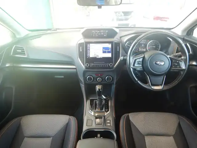 スバル インプレッサ ＸＶ 2．0i－L アイサイト 静岡県 2018(平30)年 5.3万km クールグレーカーキ ワンオーナー/4WD/ルーフレール/純正ウイングレット（ブラック）/アイサイトver.3/・衝突軽減ブレーキ/・車線逸脱警報/・アクティブレーンキープ/・追従機能付きクルーズコントロール/・誤発進、誤後進抑制制御/・先行車発進お知らせ/クリアランスソナー /ブラインドスポットモニター/ステアリングレスポンシブヘッドライト/DIATONE SOUNDナビ/・NR-MZ300-BIN/・フルセグ/・DVD再生/・CD再生/・Bluetooth/・SD/バックカメラ/純正ドライブレコーダー/MTモードAT/パドルシフト/左右独立型オートエアコン/ビルトインETC2.0/本革巻きステアリング/SIドライブ/Xモード/ヒルホールド機能/ISOFIX/アイドリングストップ/オートライト/純正LEDヘッドライト/フォグライト/リアフォグライト/オートワイパー/オートリトラミラー/ウインカーミラー/前オートウインドウ/純正フロアマット/プッシュスタート/スマートキー×2/取扱説明書/新車保証書