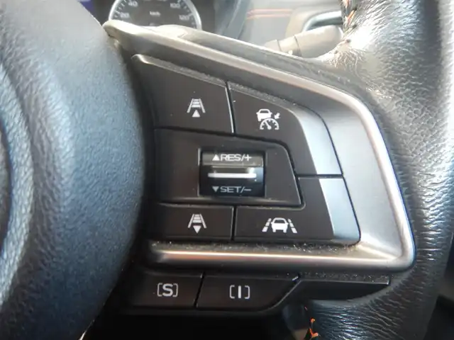 スバル インプレッサ ＸＶ 2．0i－L アイサイト 静岡県 2018(平30)年 5.3万km クールグレーカーキ ワンオーナー/4WD/ルーフレール/純正ウイングレット（ブラック）/アイサイトver.3/・衝突軽減ブレーキ/・車線逸脱警報/・アクティブレーンキープ/・追従機能付きクルーズコントロール/・誤発進、誤後進抑制制御/・先行車発進お知らせ/クリアランスソナー /ブラインドスポットモニター/ステアリングレスポンシブヘッドライト/DIATONE SOUNDナビ/・NR-MZ300-BIN/・フルセグ/・DVD再生/・CD再生/・Bluetooth/・SD/バックカメラ/純正ドライブレコーダー/MTモードAT/パドルシフト/左右独立型オートエアコン/ビルトインETC2.0/本革巻きステアリング/SIドライブ/Xモード/ヒルホールド機能/ISOFIX/アイドリングストップ/オートライト/純正LEDヘッドライト/フォグライト/リアフォグライト/オートワイパー/オートリトラミラー/ウインカーミラー/前オートウインドウ/純正フロアマット/プッシュスタート/スマートキー×2/取扱説明書/新車保証書