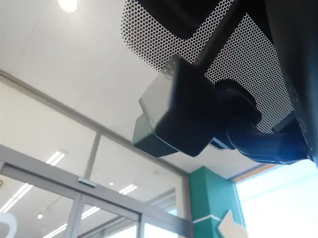 スバル インプレッサ ＸＶ 2．0i－L アイサイト 静岡県 2018(平30)年 5.3万km クールグレーカーキ ワンオーナー/4WD/ルーフレール/純正ウイングレット（ブラック）/アイサイトver.3/・衝突軽減ブレーキ/・車線逸脱警報/・アクティブレーンキープ/・追従機能付きクルーズコントロール/・誤発進、誤後進抑制制御/・先行車発進お知らせ/クリアランスソナー /ブラインドスポットモニター/ステアリングレスポンシブヘッドライト/DIATONE SOUNDナビ/・NR-MZ300-BIN/・フルセグ/・DVD再生/・CD再生/・Bluetooth/・SD/バックカメラ/純正ドライブレコーダー/MTモードAT/パドルシフト/左右独立型オートエアコン/ビルトインETC2.0/本革巻きステアリング/SIドライブ/Xモード/ヒルホールド機能/ISOFIX/アイドリングストップ/オートライト/純正LEDヘッドライト/フォグライト/リアフォグライト/オートワイパー/オートリトラミラー/ウインカーミラー/前オートウインドウ/純正フロアマット/プッシュスタート/スマートキー×2/取扱説明書/新車保証書