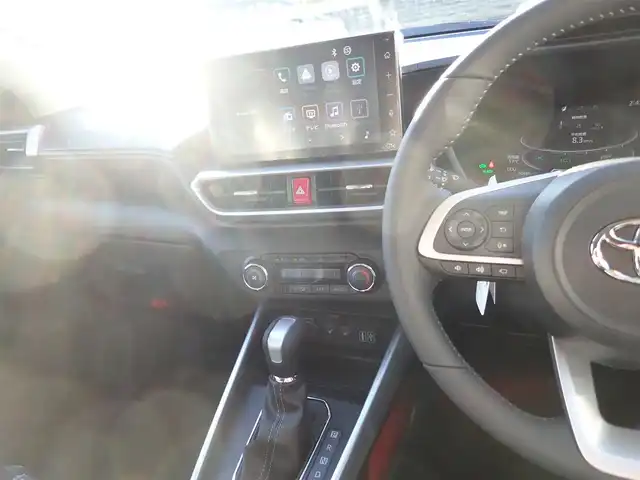 トヨタ ライズ Z 千葉県 2025(令7)年 0.1千km ブラックマイカメタリック/シャイニングホワイトパール 登録済未使用車/純正9インチディスプレイオーディオ/・Appie Car Play/Android Auto/・Bluetooth/AM/FM/フルセグTV/パノラミックビューモニター/バックカメラ/USB端子/HDMI端子/電動パーキングブレーキ/前席シートヒーター/スマートアシスト/・衝突回避支援ブレーキ機能/・衝突警報機能/・車線逸脱警報機能/車線逸脱抑制制御機能/・ふらつき警報/・路外逸脱警報/・ブレーキ制御付誤発進抑制機能/・先行車発進お知らせ機能/アダプティブクルーズコントロール/S-PDL（スマートペダル）/オートライト/LEDヘッドライト/フォグライト/ステアリングスイッチ/プッシュスタート/スマートキー2本/純正17インチAW/純正フロアマット/ウィンカーミラー/電動格納ミラー/取扱説明書/保証書/ディスプレイオーディオ取扱説明書