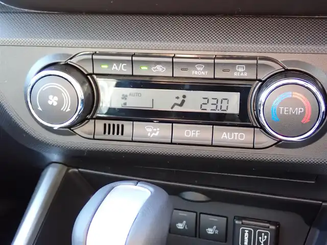 トヨタ ライズ Z 千葉県 2025(令7)年 0.1千km ブラックマイカメタリック/シャイニングホワイトパール 登録済未使用車/純正9インチディスプレイオーディオ/・Appie Car Play/Android Auto/・Bluetooth/AM/FM/フルセグTV/パノラミックビューモニター/バックカメラ/USB端子/HDMI端子/電動パーキングブレーキ/前席シートヒーター/スマートアシスト/・衝突回避支援ブレーキ機能/・衝突警報機能/・車線逸脱警報機能/車線逸脱抑制制御機能/・ふらつき警報/・路外逸脱警報/・ブレーキ制御付誤発進抑制機能/・先行車発進お知らせ機能/アダプティブクルーズコントロール/S-PDL（スマートペダル）/オートライト/LEDヘッドライト/フォグライト/ステアリングスイッチ/プッシュスタート/スマートキー2本/純正17インチAW/純正フロアマット/ウィンカーミラー/電動格納ミラー/取扱説明書/保証書/ディスプレイオーディオ取扱説明書