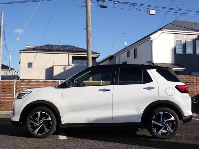 トヨタ ライズ Z 千葉県 2025(令7)年 0.1千km ブラックマイカメタリック/シャイニングホワイトパール 登録済未使用車/純正9インチディスプレイオーディオ/・Appie Car Play/Android Auto/・Bluetooth/AM/FM/フルセグTV/パノラミックビューモニター/バックカメラ/USB端子/HDMI端子/電動パーキングブレーキ/前席シートヒーター/スマートアシスト/・衝突回避支援ブレーキ機能/・衝突警報機能/・車線逸脱警報機能/車線逸脱抑制制御機能/・ふらつき警報/・路外逸脱警報/・ブレーキ制御付誤発進抑制機能/・先行車発進お知らせ機能/アダプティブクルーズコントロール/S-PDL（スマートペダル）/オートライト/LEDヘッドライト/フォグライト/ステアリングスイッチ/プッシュスタート/スマートキー2本/純正17インチAW/純正フロアマット/ウィンカーミラー/電動格納ミラー/取扱説明書/保証書/ディスプレイオーディオ取扱説明書