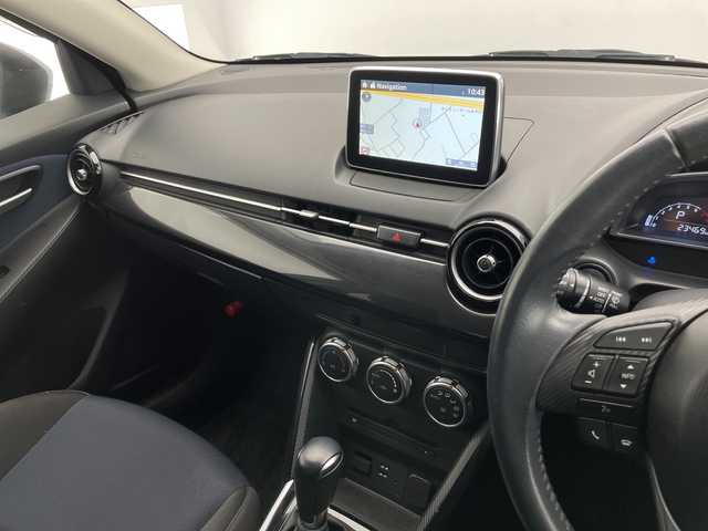 マツダ デミオ 13S 長野県 2015(平27)年 2.4万km ブルーリフレックスマイカ 4WD/ワンオーナー/純正SDナビ&フルセグTV&CD&DVD&USB&BT/衝突軽減ブレーキ/アイドリングストップ/ステアリングスイッチ/バックカメラ/ETC/LEDヘッドライト/オートライト/電動格納ミラー/純正15インチAW付サマータイヤ装着/社外AW付スタッドレスタイヤ積込/純正フロアマット/プッシュスタート/スマートキー/スペアキー1本/取扱説明書/新車保証書