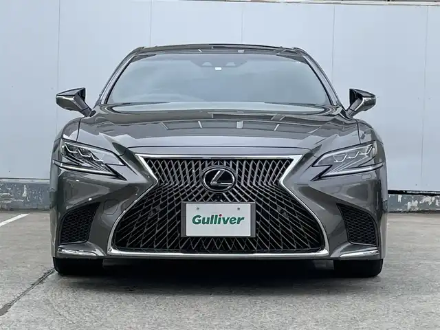 レクサス ＬＳ 500h エグゼクティブ 青森県 2017(平29)年 5.2万km マンガンラスター 4WD/純正ナビ/ (CD、DVD、BT、USB)/フルセグTV/バックカメラ/パノラミックビューモニター/リアエンターテインメントシステム/マークレビンソンサウンドシステム/ムーンルーフ/L-ANILINE本革シート/全席パワーシート/全席シートヒーター /全席ベンチレーション/LexusSafetySystem+A/・プリクラッシュセーフティ/・クロストラフィックアラート/・レーダークルーズコントロール/・レーントレーシングアシスト/・車線逸脱警報/・ロードサインアシスタント/・オートマチックハイビーム/・アダプティブハイビームシステム/・先行車発進告知/パーキングサポートアラート/ブラインドスポットモニター/ヘッドアップディスプレイ/デジタルインナーミラー/ハンズフリーパワートランクリッド/後席シェード/オートライト/LEDヘッドライト/リアフォグランプ/ETC2.0/純正エンジンスターター /クレンツェ20インチアルミホイール/積込タイヤ/取扱説明書/保証書