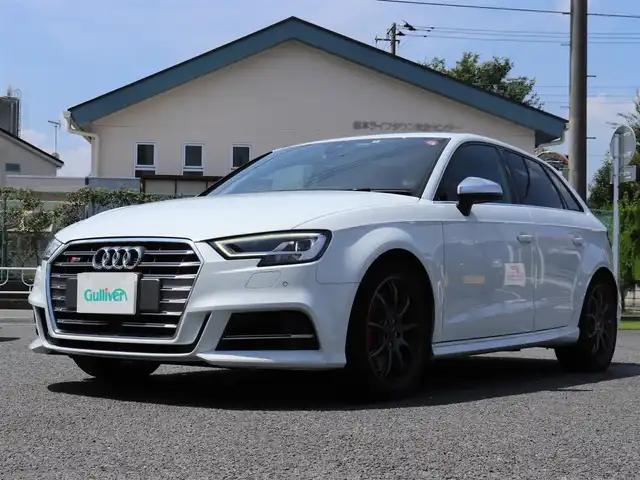 アウディ Ｓ３ スポーツバック 神奈川県 2020(令2)年 4.2万km 白 純正メモリナビ/フルセグテレビ/バックカメラ/クルーズコントロール/前席パワーシート/前席シートヒーター/プッシュスタート/ENKEI18インチAW/ETC2.0/LEDヘッドライト/スマートキー/保証書/取説/スペアスマートキー