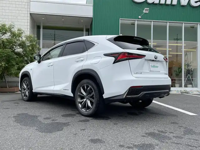 レクサス ＮＸ 300h Fスポーツ 岡山県 2019(令1)年 8.1万km ホワイトノーヴァガラスフレーク コーナーセンサー/BSM/カーテンエアバック/レーンキープアシスト/LEDライト/パドルシフト/純正アルミホイール/純正フロアマット/パワーシート/エアシート/しBSM/カーテンエアバック/レーンキープアシスト/LEDライト/パドルシフト/純正アルミホイール/純正フロアマット/パワーシート/エアシート/シートヒーター