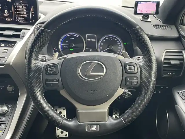 レクサス ＮＸ 300h Fスポーツ 岡山県 2019(令1)年 8.1万km ホワイトノーヴァガラスフレーク コーナーセンサー/BSM/カーテンエアバック/レーンキープアシスト/LEDライト/パドルシフト/純正アルミホイール/純正フロアマット/パワーシート/エアシート/しBSM/カーテンエアバック/レーンキープアシスト/LEDライト/パドルシフト/純正アルミホイール/純正フロアマット/パワーシート/エアシート/シートヒーター