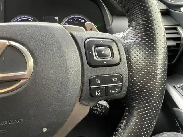 レクサス ＮＸ 300h Fスポーツ 岡山県 2019(令1)年 8.1万km ホワイトノーヴァガラスフレーク コーナーセンサー/BSM/カーテンエアバック/レーンキープアシスト/LEDライト/パドルシフト/純正アルミホイール/純正フロアマット/パワーシート/エアシート/しBSM/カーテンエアバック/レーンキープアシスト/LEDライト/パドルシフト/純正アルミホイール/純正フロアマット/パワーシート/エアシート/シートヒーター