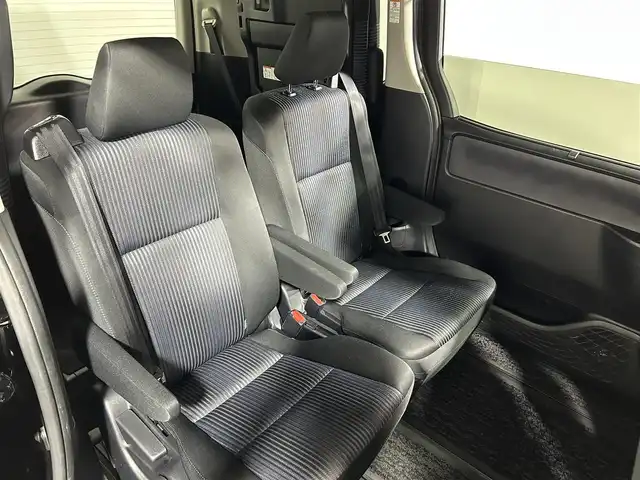 トヨタ ヴォクシー ZS 煌Ⅱ 大阪府 2016(平28)年 5万km ブラック 社外エアロ/グリル VENERDI18incAW ALPINE11incナビTV バックカメラ 衝突軽減ブレーキ レーンアシスト オートハイビーム スマートキー プッシュスタート 両側パワースライドドア オートライト ETC