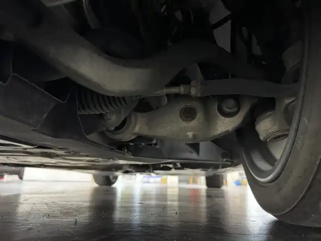 トヨタ クラウン ハイブリッド RS アドバンス 三重県 2019(平31)年 10.5万km ホワイトパールクリスタルシャイン MTモード付フロアCVT/純正 8インチナビ/（AM/FM/CD/DVD/Blu-ray/SDREC/SD/USB/Bluetooth/Miracast/AUX/TV）/【OP】パノラミックビューモニター*1/【OP】トヨタプレミアムサウンド（16スピーカー/12chオーディオAMP）/ドライブレコーダー 前後/ETC/Toyota Safety Sense/・プリクラッシュセーフティ/・レーントレーシングアシスト/・レーダークルコン/・ロードサインアシスト/・オートハイビーム/・ブラインドスポットモニター＋リヤクロストラフィックアラート*1/・インテリジェントクリアランスソナー［パーキングサポートブレーキ（静止物）］*1/・インテリジェント パーキングアシスト2（巻き込み警報機能付）*1/・リヤカメラディテクション*1/など/装備/・【OP】カラーヘッドアップディスプレイ/・本革シート*2/・シートヒーター＆ベンチレーション（D/N）*2/・パワーシート（Dメモリー付8way＋ランバーサポート/N4way）/・パドルシフト/・雨滴感応式フロントワイパー/・AC100Vコンセント（100W）/・3眼LED＆オートライト/・左右独立オートエアコン/など/*…セットでメーカーOP