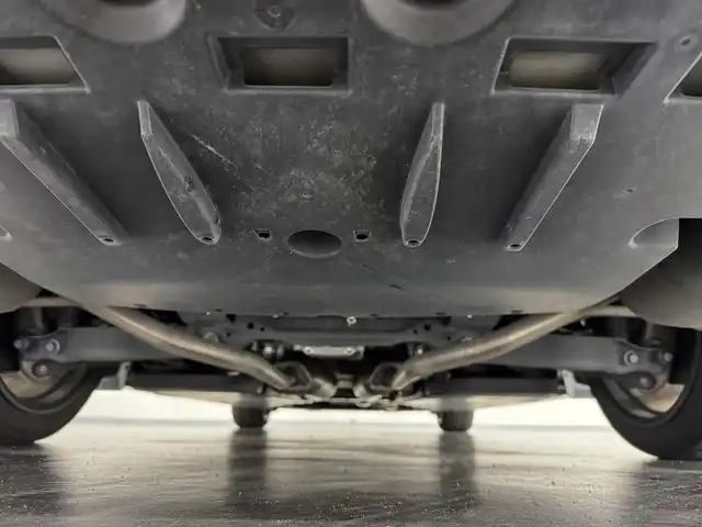 トヨタ クラウン ハイブリッド RS アドバンス 三重県 2019(平31)年 10.5万km ホワイトパールクリスタルシャイン MTモード付フロアCVT/純正 8インチナビ/（AM/FM/CD/DVD/Blu-ray/SDREC/SD/USB/Bluetooth/Miracast/AUX/TV）/【OP】パノラミックビューモニター*1/【OP】トヨタプレミアムサウンド（16スピーカー/12chオーディオAMP）/ドライブレコーダー 前後/ETC/Toyota Safety Sense/・プリクラッシュセーフティ/・レーントレーシングアシスト/・レーダークルコン/・ロードサインアシスト/・オートハイビーム/・ブラインドスポットモニター＋リヤクロストラフィックアラート*1/・インテリジェントクリアランスソナー［パーキングサポートブレーキ（静止物）］*1/・インテリジェント パーキングアシスト2（巻き込み警報機能付）*1/・リヤカメラディテクション*1/など/装備/・【OP】カラーヘッドアップディスプレイ/・本革シート*2/・シートヒーター＆ベンチレーション（D/N）*2/・パワーシート（Dメモリー付8way＋ランバーサポート/N4way）/・パドルシフト/・雨滴感応式フロントワイパー/・AC100Vコンセント（100W）/・3眼LED＆オートライト/・左右独立オートエアコン/など/*…セットでメーカーOP