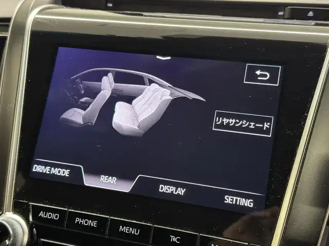 トヨタ クラウン ハイブリッド RS アドバンス 三重県 2019(平31)年 10.5万km ホワイトパールクリスタルシャイン MTモード付フロアCVT/純正 8インチナビ/（AM/FM/CD/DVD/Blu-ray/SDREC/SD/USB/Bluetooth/Miracast/AUX/TV）/【OP】パノラミックビューモニター*1/【OP】トヨタプレミアムサウンド（16スピーカー/12chオーディオAMP）/ドライブレコーダー 前後/ETC/Toyota Safety Sense/・プリクラッシュセーフティ/・レーントレーシングアシスト/・レーダークルコン/・ロードサインアシスト/・オートハイビーム/・ブラインドスポットモニター＋リヤクロストラフィックアラート*1/・インテリジェントクリアランスソナー［パーキングサポートブレーキ（静止物）］*1/・インテリジェント パーキングアシスト2（巻き込み警報機能付）*1/・リヤカメラディテクション*1/など/装備/・【OP】カラーヘッドアップディスプレイ/・本革シート*2/・シートヒーター＆ベンチレーション（D/N）*2/・パワーシート（Dメモリー付8way＋ランバーサポート/N4way）/・パドルシフト/・雨滴感応式フロントワイパー/・AC100Vコンセント（100W）/・3眼LED＆オートライト/・左右独立オートエアコン/など/*…セットでメーカーOP