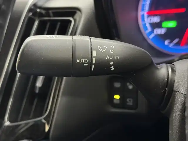 トヨタ クラウン ハイブリッド RS アドバンス 三重県 2019(平31)年 10.5万km ホワイトパールクリスタルシャイン MTモード付フロアCVT/純正 8インチナビ/（AM/FM/CD/DVD/Blu-ray/SDREC/SD/USB/Bluetooth/Miracast/AUX/TV）/【OP】パノラミックビューモニター*1/【OP】トヨタプレミアムサウンド（16スピーカー/12chオーディオAMP）/ドライブレコーダー 前後/ETC/Toyota Safety Sense/・プリクラッシュセーフティ/・レーントレーシングアシスト/・レーダークルコン/・ロードサインアシスト/・オートハイビーム/・ブラインドスポットモニター＋リヤクロストラフィックアラート*1/・インテリジェントクリアランスソナー［パーキングサポートブレーキ（静止物）］*1/・インテリジェント パーキングアシスト2（巻き込み警報機能付）*1/・リヤカメラディテクション*1/など/装備/・【OP】カラーヘッドアップディスプレイ/・本革シート*2/・シートヒーター＆ベンチレーション（D/N）*2/・パワーシート（Dメモリー付8way＋ランバーサポート/N4way）/・パドルシフト/・雨滴感応式フロントワイパー/・AC100Vコンセント（100W）/・3眼LED＆オートライト/・左右独立オートエアコン/など/*…セットでメーカーOP