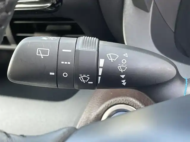 トヨタ ヤリスクロス ハイブリッド Z 熊本県 2021(令3)年 2.5万km センシュアルレッドマイカ ワンオーナー/純正ナビ/バックカメラ/ビルトインETC/前後ドライブレコーダー/純正18インチAW/レーダークルーズ/ハーフレザーシート/右前席パワーシート/前席シートヒーター/LEDヘッドライト/オートライト/フォグライト/前後コーナーセンサー/横滑り防止装置/ウィンカーミラー/純正フロアマット/純正ドアバイザー/新車保証書/取扱説明書/スマートスペアキー×1本