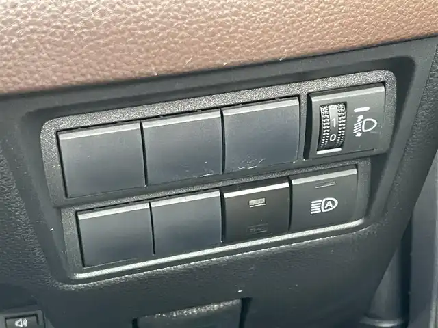 トヨタ ヤリスクロス ハイブリッド Z 熊本県 2021(令3)年 2.5万km センシュアルレッドマイカ ワンオーナー/純正ナビ/バックカメラ/ビルトインETC/前後ドライブレコーダー/純正18インチAW/レーダークルーズ/ハーフレザーシート/右前席パワーシート/前席シートヒーター/LEDヘッドライト/オートライト/フォグライト/前後コーナーセンサー/横滑り防止装置/ウィンカーミラー/純正フロアマット/純正ドアバイザー/新車保証書/取扱説明書/スマートスペアキー×1本