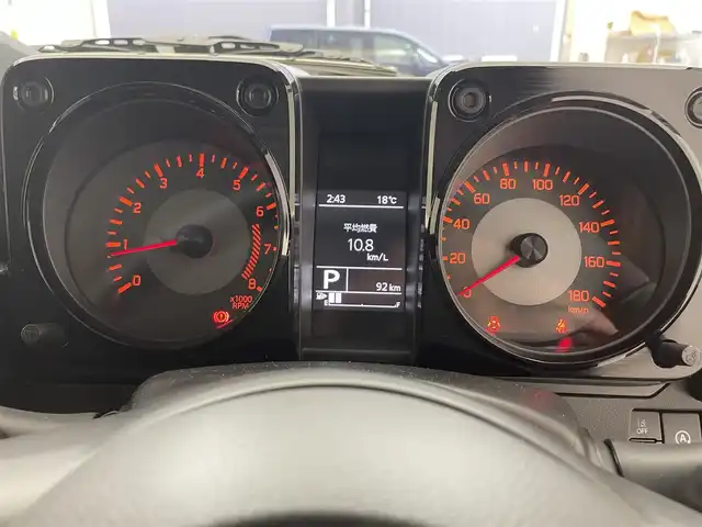 スズキ ジムニー ノマド FC 滋賀県 2025(令7)年 0.1千km 黒 追従クルーズコントロール/リアソナー/衝突軽減ブレーキ/LEDヘッドライト/オートマチックハイビーム/ヒルディセントコントロール/D/Nシートヒーター/純正フロアマット/プッシュスタート/スマートキー/ステアリングリモコン