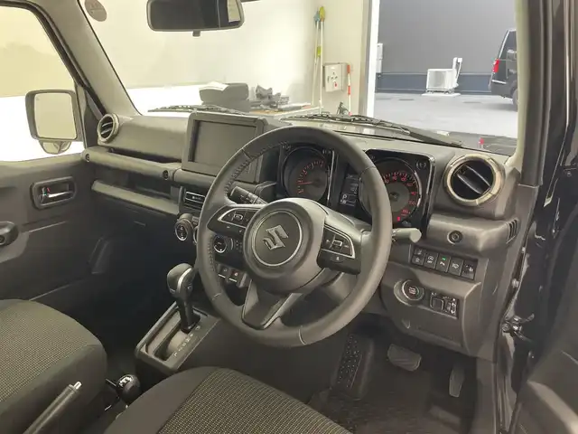 スズキ ジムニー ノマド FC 滋賀県 2025(令7)年 0.1千km 黒 追従クルーズコントロール/リアソナー/衝突軽減ブレーキ/LEDヘッドライト/オートマチックハイビーム/ヒルディセントコントロール/D/Nシートヒーター/純正フロアマット/プッシュスタート/スマートキー/ステアリングリモコン