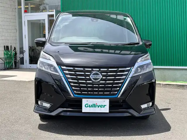 日産 セレナ e－パワー ハイウェイスター V 宮城県 2021(令3)年 1.4万km ダイヤモンドブラック セーフティパックA/・SRSエアバッグ（サイド/カーテン）/・インテリジェントアラウンドビューモニター/・インテリジェントルームミラー/・ふらつき警報/・ヒーター付ドアミラー/16インチアルミホイール/オートデュアルエアコン＋リヤヒーターダクト  /＝＝＝/プロパイロット/インテリジェントエマージェンシーブレーキ/踏み間違い衝突防止アシスト/車線逸脱防止支援システム/後側方衝突防止支援システム/標識検知機能/前方衝突予測警報/車線逸脱警報/後側方車両検知警報/後退時車両検知警報/コーナーセンサー/純正10インチナビ/・CD/DVD/・Blu-ray/・Bluetooth/・フルセグTV/ビルトインETC/ドライブレコーダー/両側パワースライドドア/革巻きステアリング/ステアリングスイッチ/LEDヘッドライト/LEDフォグランプ/オートライト/電子パーキング/オートホールド/純正フロアマット/純正ドアバイザー/W/サイド/カーテンエアバッグ