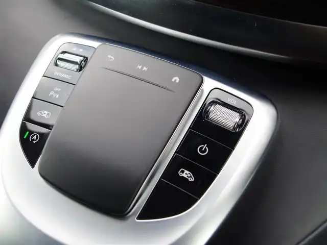 メルセデス・ベンツ Ｖ２２０ 埼玉県 2022(令4)年 6.1万km 黒 ブライドスポットモニター/アダプティブクルーズコントロール/レーダーセーフティパッケージ/CarPlay/ブラインドスポットモニター/パークセンサー/全周囲カメラ/ETC/ドラレコ/フルセグTV/シートHI/シートメモリー