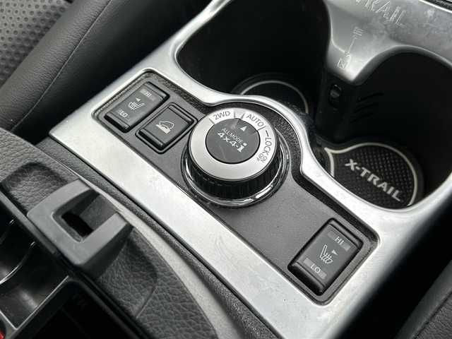 日産 エクストレイル 20X 道央・札幌 2014(平26)年 8.6万km スチールブルー (株)IDOMが運営する【じしゃロン札幌店】の自社ローン専用車両になります。こちらは現金またはオートローンご利用価格です。自社ローンご希望の方は別途その旨お申し付けください。/純正ナビ/CD/DVD/DTV/Bluetooth/バックカメラ/カプロンシート/シートヒーター /切り替え式4WD/LEDオートライト/社外アルミホイール/パワーバックドア /ビルトインETC/フロアマット/ドアバイザー
