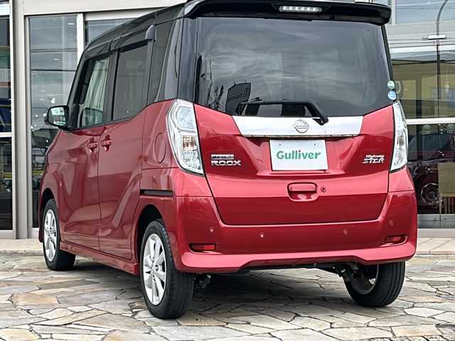 日産 デイズ ルークス ハイウェイスターX 静岡県 2019(令1)年 2.7万km 赤 純正ナビ/・アラウンドビューモニター/・Bluetooth/・CD/DVD/・フルセグTV/主要装備/・プッシュスタート/・ETC車載器/・ドライブレコーダー/・片側パワースライドドア/・衝突被害軽減システム/・レーンキープアシスト/・前後ソナー/・オートマチックハイビーム/・LEDヘッドライト/・純正ＡＷ/・純正フロアマット/・スマートキー/・スペアキー/・後席サンシェード/・リヤシーリングファン/・アイドリングストップ