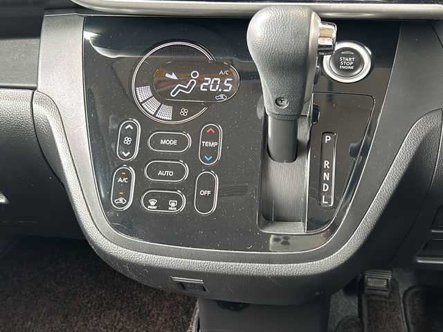 日産 デイズ ルークス ハイウェイスターX 静岡県 2019(令1)年 2.7万km 赤 純正ナビ/・アラウンドビューモニター/・Bluetooth/・CD/DVD/・フルセグTV/主要装備/・プッシュスタート/・ETC車載器/・ドライブレコーダー/・片側パワースライドドア/・衝突被害軽減システム/・レーンキープアシスト/・前後ソナー/・オートマチックハイビーム/・LEDヘッドライト/・純正ＡＷ/・純正フロアマット/・スマートキー/・スペアキー/・後席サンシェード/・リヤシーリングファン/・アイドリングストップ