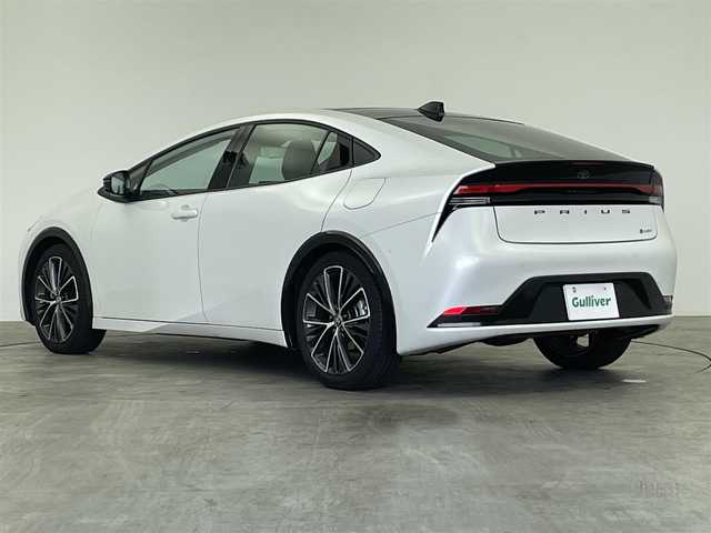 トヨタ プリウス Z 群馬県 2024(令6)年 1.1万km プラチナホワイトパールマイカ １２．３型ＤＡ（フルセグ/BT/Miracast/USB）/ガラスルーフ/全方位カメラ/衝突軽減/パーキングアシスト/ＢＳＭ/レーダークルーズ/ＰＷバックドア/メモリー付ＰＷシート/エアーシート/シートヒーター/１００Ｖ電源/ＥＴＣ２．０/前後ドラレコ/デジタルインナーミラー/前後コーナーセンサー/LEDヘッド/純正アルミ/禁煙車