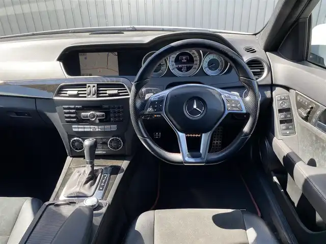 メルセデス・ベンツ Ｃ２００ ブルーエフィシェンシーW AVG 福島県 2012(平24)年 9.6万km 白 【　M ベンツ　C200 ブルーエフィシェンシーW AVG  】/純正HDDナビ フルセグTV/　　CD/Bluetooth/USB/MSV/バックカメラ/HIDヘッドライト/ハーフレザーシート/前席パワーシート/スマートキー/プッシュスタート/スペアキー/クルーズコントロール/パドルシフト/純正18インチアルミホイール/スタッドレスタイヤ（社外ホイール）あり/ステアリングリモコン/ETC/新車保証書/取扱説明書