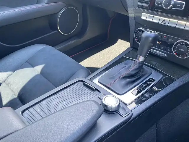 メルセデス・ベンツ Ｃ２００ ブルーエフィシェンシーW AVG 福島県 2012(平24)年 9.6万km 白 【　M ベンツ　C200 ブルーエフィシェンシーW AVG  】/純正HDDナビ フルセグTV/　　CD/Bluetooth/USB/MSV/バックカメラ/HIDヘッドライト/ハーフレザーシート/前席パワーシート/スマートキー/プッシュスタート/スペアキー/クルーズコントロール/パドルシフト/純正18インチアルミホイール/スタッドレスタイヤ（社外ホイール）あり/ステアリングリモコン/ETC/新車保証書/取扱説明書