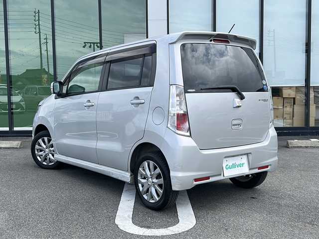 スズキ ワゴンＲ スティングレー リミテッド 岐阜県 2011(平23)年 8.2万km シルキーシルバーメタリック 登録時走行距離81194km/純正オーディオ/プッシュスタート/ウィンカーミラー/バックモニター/スマートキー/スペアキー１本/ＡＵＸ接続/ベンチシート/純正フロアマット/シートヒーター/純正アルミホイール/オートライト/キセノンヘッドライト