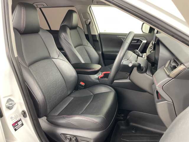 トヨタ ＲＡＶ４ アドベンチャー オフロードPKGⅡ 道央・札幌 2023(令5)年 4.4万km スーパーホワイトⅡ ・4WD/・寒冷地仕様/・純正ナビ/・BT&フルセグTV&Miracast/・バックカメラ/・レーダークルーズコントロール/・レザーシート/・D席メモリ付パワーシート/・前席シートヒーター&ベンチレーション/・ステアリングヒーター/・パワーバックドア/・ダウンヒルアシストコントロール/・デジタルインナーミラー/・ビルトインETC/・コーナーセンサー/・LEDヘッドライト/・オートライト/・オートマチックハイビーム/・フォグランプ/・プッシュスタート/・スマートキー