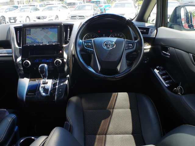 トヨタ ヴェルファイア Z Aエディション ゴールデンアイズ 千葉県 2017(平29)年 5.6万km ブラック 衝突軽減ブレーキ/純正9インチナビ(NSZT-Y66T)/AM FM Bluetooth HDMI DVD/ドライブレコーダー(前後)/フルセグTV/バックカメラ/フリップダウンモニター/ドライブレコーダー/ビルトインETC/モデリスタエアロ F/両側パワースライドドア/コーナーセンサー/パワーバックドア/LEDヘッドランプ/オートライト/フォグランプ/純正18インチアルミ/クルーズコントロール