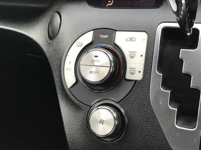 トヨタ シエンタ G クエロ 富山県 2019(令1)年 3.7万km ホワイトパールクリスタルシャイン 社外ナビ/フルセグTV/Bluetooth/全周囲カメラ/ドライブレコーダー/プリクラッシュセーフティ/レーンキープアシスト/クリアランスソナー/両側パワースライドドア/プッシュスタート/スマートキー/スペアキー/革巻きステアリング/ハーフレザーシート/LEDヘッドライト/オートライト/ETC