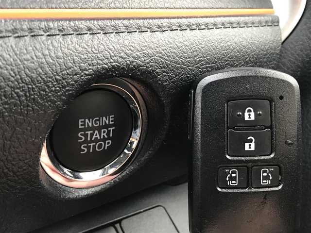 トヨタ シエンタ G クエロ 富山県 2019(令1)年 3.7万km ホワイトパールクリスタルシャイン 社外ナビ/フルセグTV/Bluetooth/全周囲カメラ/ドライブレコーダー/プリクラッシュセーフティ/レーンキープアシスト/クリアランスソナー/両側パワースライドドア/プッシュスタート/スマートキー/スペアキー/革巻きステアリング/ハーフレザーシート/LEDヘッドライト/オートライト/ETC
