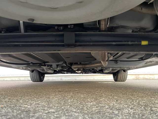 トヨタ シエンタ G クエロ 滋賀県 2019(令1)年 3.7万km ホワイトパールクリスタルシャイン 社外ナビ/フルセグTV/Bluetooth/全周囲カメラ/ドライブレコーダー/プリクラッシュセーフティ/レーンキープアシスト/クリアランスソナー/両側パワースライドドア/プッシュスタート/スマートキー/スペアキー/革巻きステアリング/ハーフレザーシート/LEDヘッドライト/オートライト/ETC