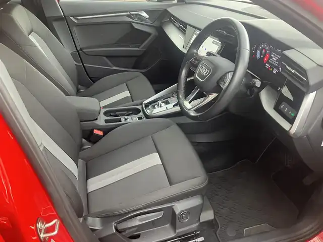 アウディ Ａ３ SB 30TFSI アドバンスド 愛知県 2022(令4)年 2.9万km ブリリアントレッド ワンオーナー/純正メーカーナビ/地デジ　フルセグ/Bluetooth/アダプティブクルーズアシスト/シートヒーター/アドバンストキー×2ケ/リアビューカメラ/ビルトイン2.0ETC/LEDヘッドライト/オートライト/パドルシフト/ドライブレコーダー/純正17インチアルミ/保証書取説有り