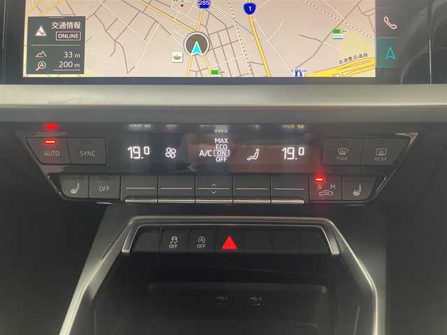 アウディ Ａ３ SB 30TFSI アドバンスド 愛知県 2022(令4)年 2.9万km ブリリアントレッド ワンオーナー/純正メーカーナビ/地デジ　フルセグ/Bluetooth/アダプティブクルーズアシスト/シートヒーター/アドバンストキー×2ケ/リアビューカメラ/ビルトイン2.0ETC/LEDヘッドライト/オートライト/パドルシフト/ドライブレコーダー/純正17インチアルミ/保証書取説有り