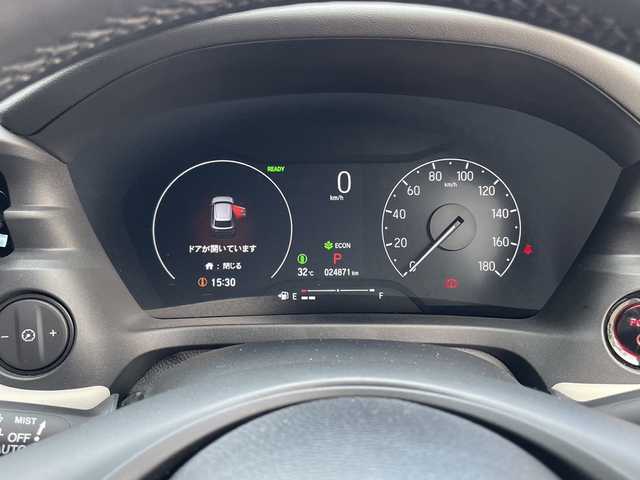 ホンダ ヴェゼル ハイブリッド e:HEV Z 大分県 2023(令5)年 2.5万km プレミアムサンライトホワイトパール ワンオーナー /ハーフレザーシート /全方位カメラ/おくだけ充電/デジタルインナーミラー/パワーバックドア/純正ナビ/フルセグTV/Bluetooth/純正フロアマット/純正18インチアルミホイール/純正ETC/純正ドラレコ/純正LEDヘッドライト/オートライト/衝突被害軽減ブレーキ/横滑り防止装置/レーンキープアシスト/コーナーセンサー