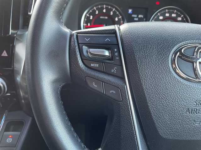 トヨタ アルファード S タイプゴールドⅡ 道央・札幌 2021(令3)年 2.6万km ホワイトパールクリスタルシャイン 登録時走行距離　25878km/　4　W　D　/SWIFT車高調/社外フルエアロ/Toyota Safety Sense/・プリクラッシュセーフティ/・レーンディバーチャーアラート/・オートマチックハイビーム/・クリアランスソナー/・レーダークルーズコントロール/純正ディスプレイオーディオ/フルセグTV/DVD再生あり/バックカメラ/両側パワースライドドア/パワーバックドア/デジタルインナーミラー/純正エンジンスターター/三眼LEDヘッドライト/シーケンシャルウィンカー/社外ウィンカーミラー/室内灯LED/純正サスペンション積込/Admiration4本出しマフラー/革巻きステアリング/盗難防止装置/プッシュスタート/スマートキー/スペアキー×１/純正フロアマット/純正ドアバイザー/取説/保証書
