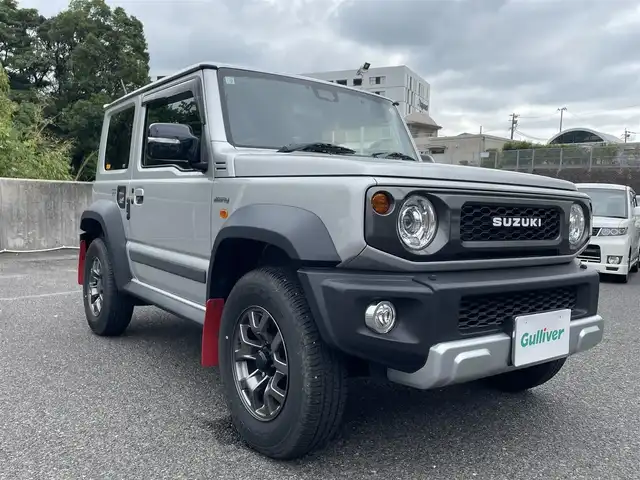 スズキ ジムニー シエラ JC 長崎県 2020(令2)年 1.9万km シルキーシルバーメタリック ワンオーナー/社外SDナビ/・AM/FM/BT/フルセグTV/クルーズコントロール/ステアリングスイッチ/ETC/前席シートヒーター/革調シートカバー/前方ドライブレコーダー/ライトウォッシャー/ラバー調フロアマット/純正オプションフロントグリル/純正マッドガード/背面タイヤ/背面タイヤカバー/HONESTクリア給油口カバー/保証書/取扱説明書/スペアキー/純正グリル積載/純正給油口カバー積載