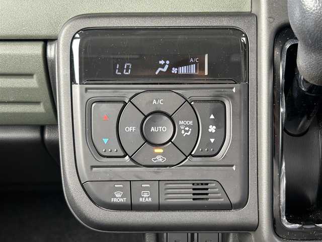 スズキ スペーシア ギア HYBRID XZ 群馬県 2024(令6)年 0.5万km ベージュⅡ 社外8インチナビ/ (AM/FM/BT/TV/CD/DVD/SD/HDMI)/バックカメラ/スズキセーフティーサポート/バックカメラ/両側パワースライド/デュアルセンサーブレーキサポート/レーンキープアシスト/横滑り防止/標識認識/先行車発進/ヘッドアップディスプレイ/レーダークルーズコントロール/前席シートヒーター/ステアリングヒーター/ステアリングリモコン/AUTOライト/後席サンシェード/プッシュスタート/革巻きステアリング/リア送風機/保証書/取扱説明書/スペアキー