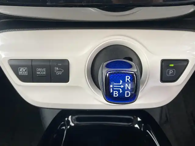 トヨタ プリウス A プレミアム　ツーリングセレ 栃木県 2018(平30)年 5.1万km スティールブロンドM トヨタセーフティセンス/純正9インチナビ/フルセグTV/DVD/Bluetooth/MSV/USB/HDMI/バックカメラ/ビルトインETC2.0/前後ドライブレコーダー/黒革シート/パワーシート/シートヒーター/パーキングアシスト/ヘッドアップディスプレイ/ブラインドスポットモニター/クリアランスソナー/レーダークルーズコントロール/LEDヘッドライト/フォグランプ/ドライブサポートイルミネーション/スマートキー×2