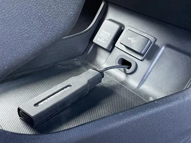 ホンダ シャトル ハイブリッド X スタイルエディション 佐賀県 2016(平28)年 9.4万km ミッドナイトブルービームM 純正メモリーナビゲーション/・フルセグTV/CD/DVD/SD/USB/Bluetooth/バックカメラ/前方ドライブレコーダー/ビルトインETC/ハーフレザーシート/ISOFIX対応/革巻きステアリング/ステアリングリモコン/社外15インチアルミホイール/純正LEDヘッドライト/純正フォグランプ/純正フロアマット/純正ドアバイザ―/新車保証書/取扱説明書/スペアキー１本/クルーズコントロール/シティブレーキアクティブシステム/横滑り防止装置