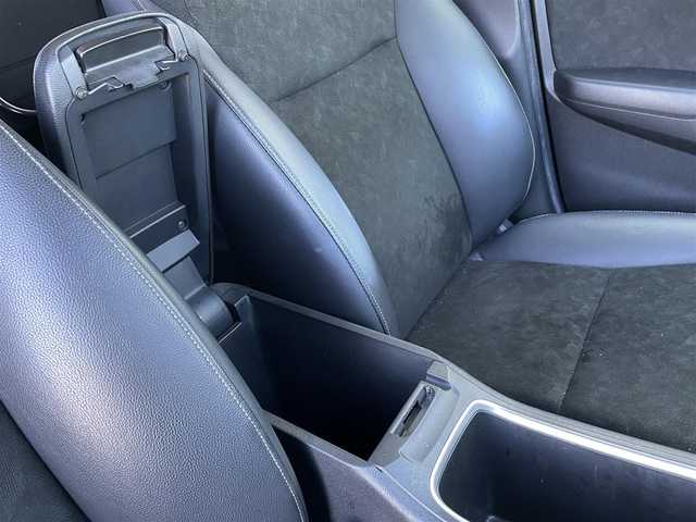 ホンダ シャトル ハイブリッド X スタイルエディション 佐賀県 2016(平28)年 9.4万km ミッドナイトブルービームM 純正メモリーナビゲーション/・フルセグTV/CD/DVD/SD/USB/Bluetooth/バックカメラ/前方ドライブレコーダー/ビルトインETC/ハーフレザーシート/ISOFIX対応/革巻きステアリング/ステアリングリモコン/社外15インチアルミホイール/純正LEDヘッドライト/純正フォグランプ/純正フロアマット/純正ドアバイザ―/新車保証書/取扱説明書/スペアキー１本/クルーズコントロール/シティブレーキアクティブシステム/横滑り防止装置