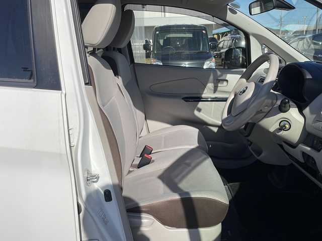 日産 デイズ S 島根県 2016(平28)年 10.6万km ホワイト エマージェンシーブレーキ/純正オーディオ/ETC/アイドリングストップ/電動格納ミラー/ISOFIX